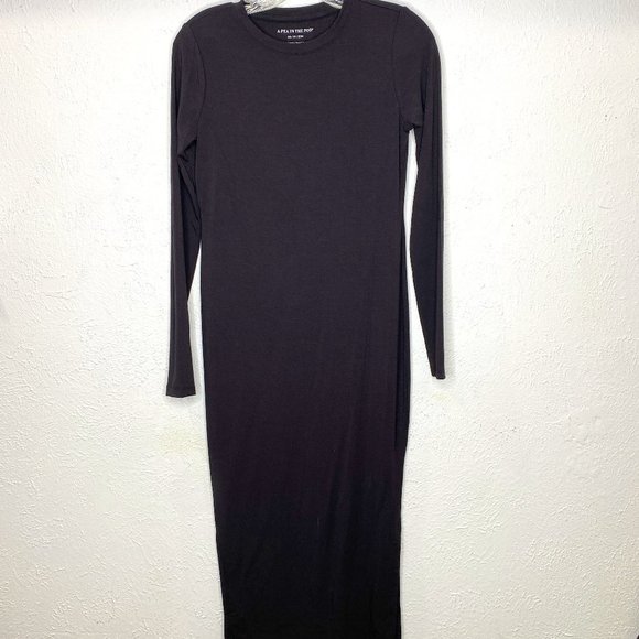 A Pea In The Pod, NWT, women's size XS, black maternity dress with side slits. - Picture 2 of 8